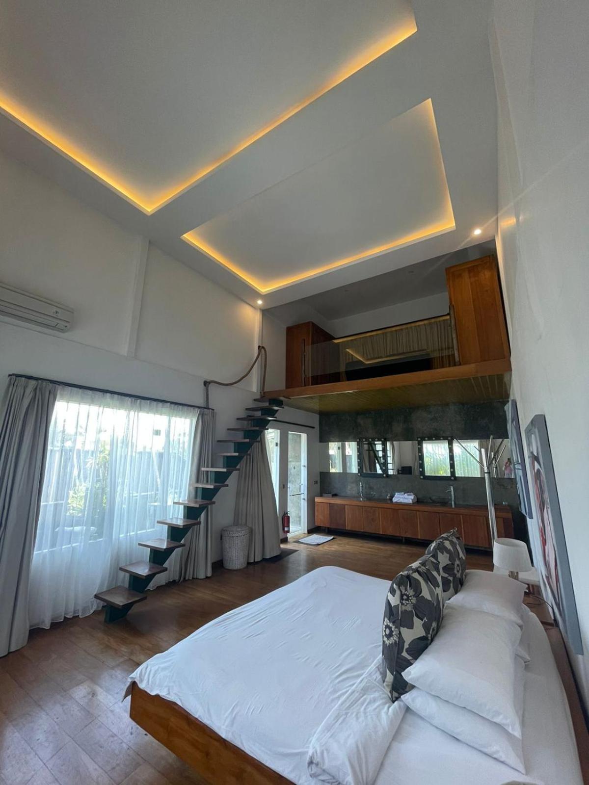 Saga Villas Ultra 塞米亚克 外观 照片